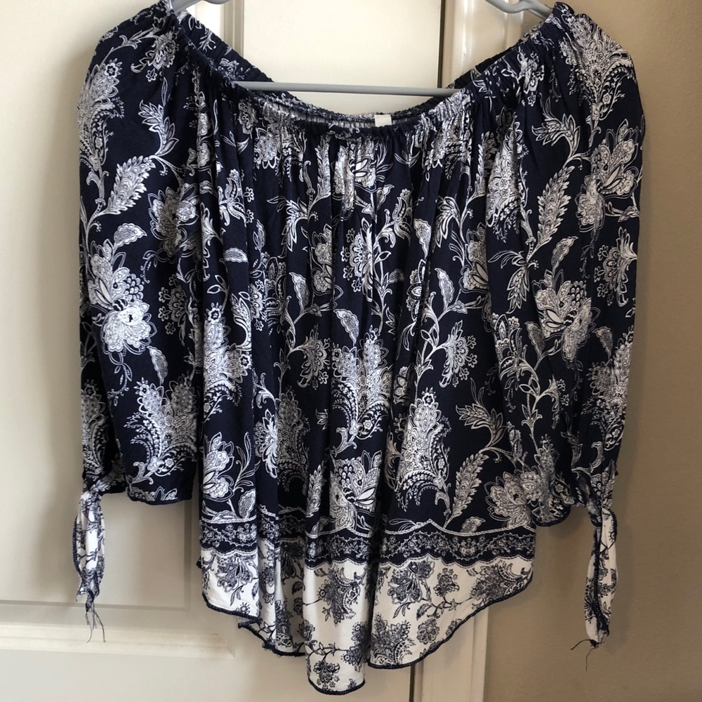 Off The Shoulder Long Sleeve Floral Patterned Top
